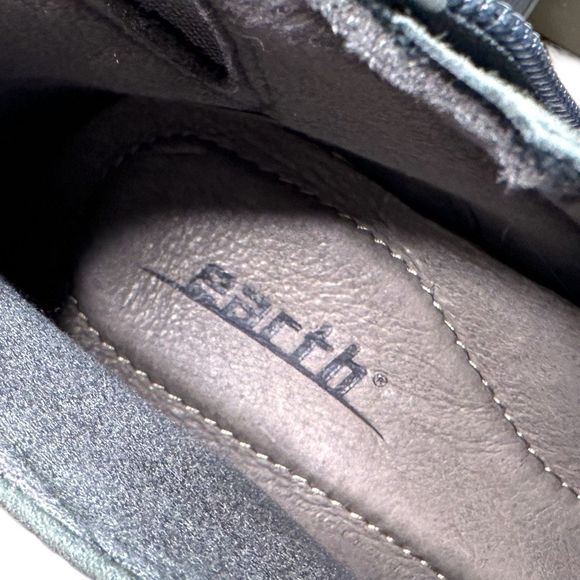 Earth Brands Footwear Multi-Strap Emerald Gray Leather Ankle Boots - Size 6 - Picture 7 of 10